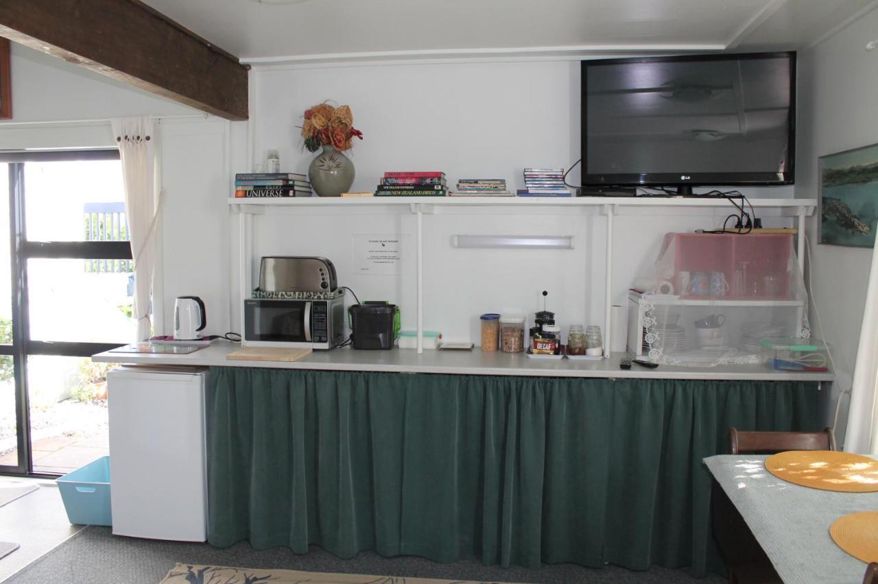 Bed and Breakfast Brockies B N B Rawene Екстер'єр фото